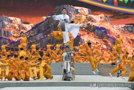 中华民族一家亲，同心共筑中国梦！近万名运动员嘉宾上演民族大联欢