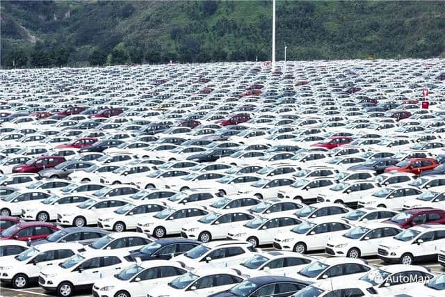中国十大豪华车品牌销量榜单背后，是一片腥风血雨