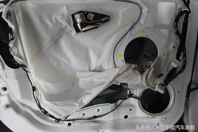 感受惠威冠军的魅力——东营现代ix35惠威汽车音响改装