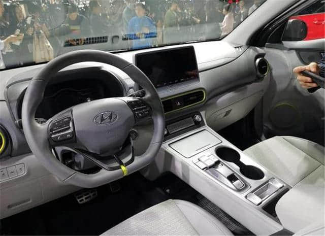 重庆车展，北京现代首发两款小型SUV，你觉得好看么？