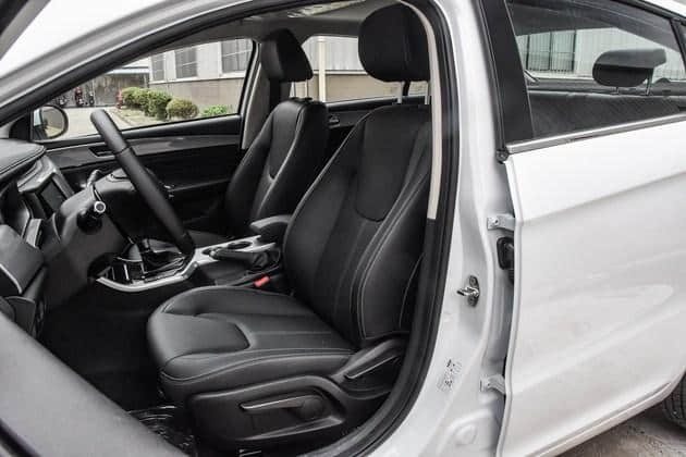 奇瑞艾瑞泽EX上市 售5.99-8.29万元/年轻人的第一辆车