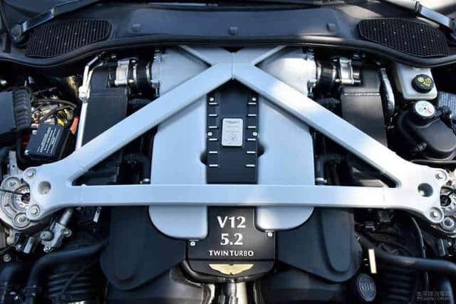 阿斯顿马丁DB11 V8动力版上海车展发布