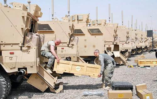 美军扔在阿富汗的装甲悍马让人心疼，送给乌克兰的却几乎是垃圾
